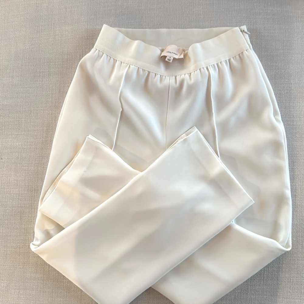 Gorgeous Cinq a Sept winter white pants, size 4.